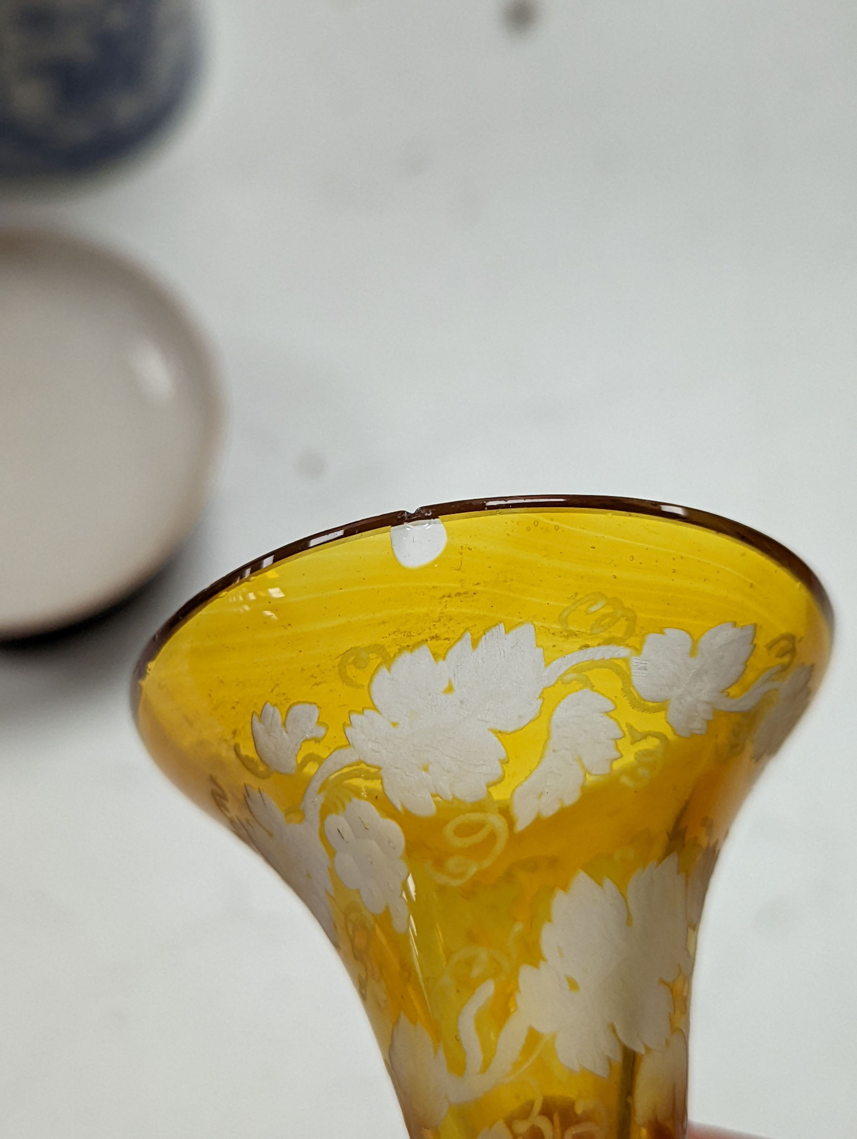 A Chinese famille rose ginger jar, a 19th century Chinese blue and white porcelain jar and cover, a blue and white cylinder vase, a small Chinese dish and orange glass vase (5)